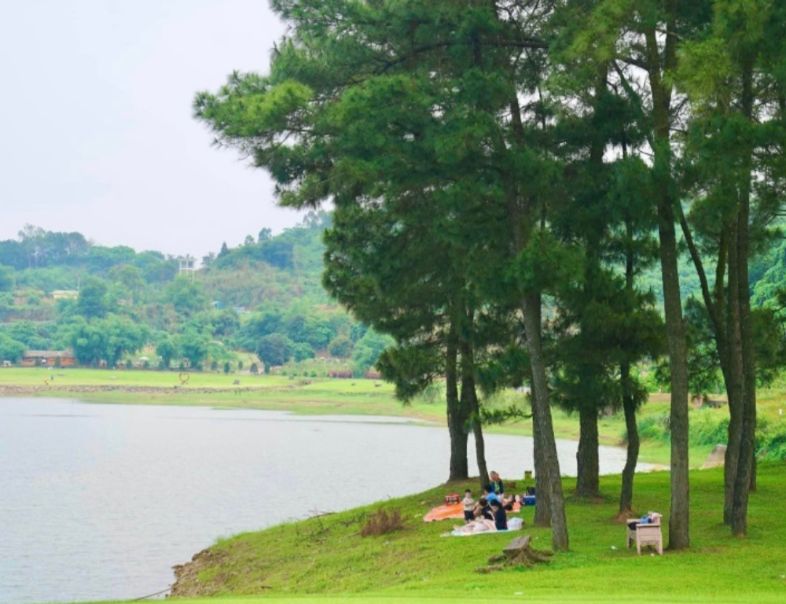 Camping and Picnicking at Đồng Chương Lake