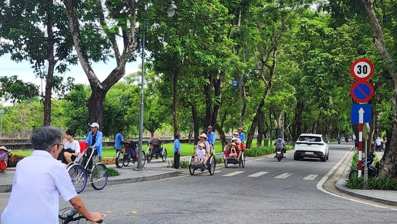 Hue Tour 3 Days 2 Nights