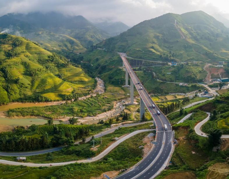  Ha Giang–Sapa route 