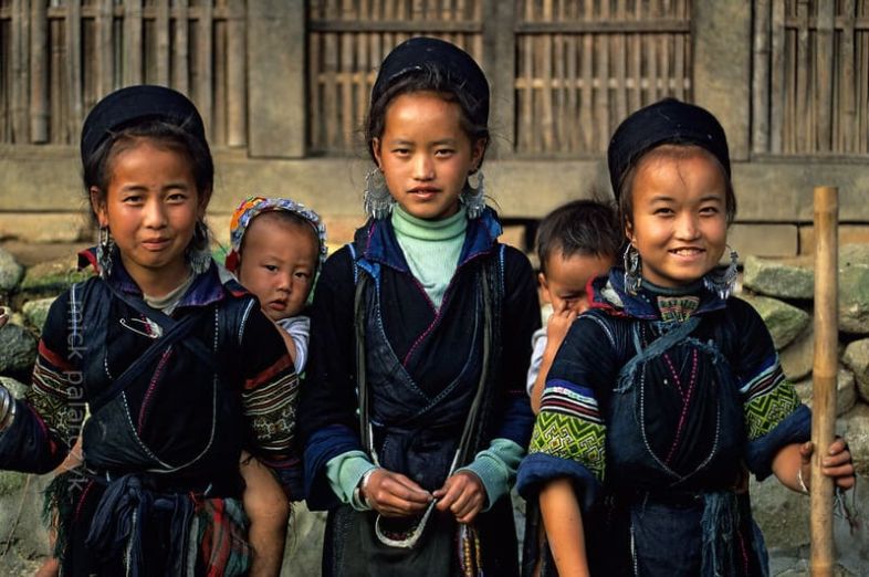 The Ha Giang–Sapa route reveals the living cultures of northern Vietnam’s mountain communities.