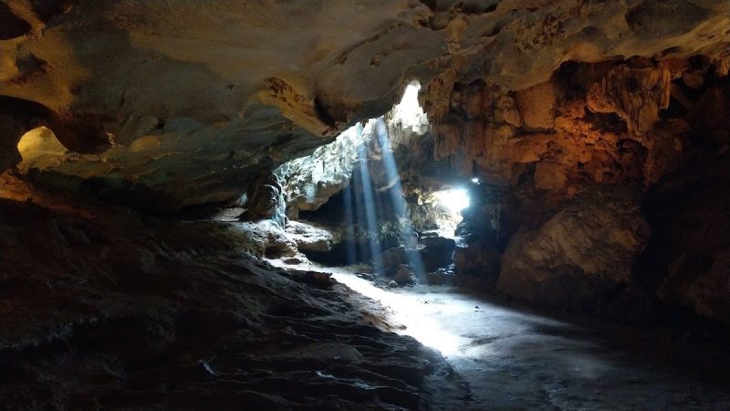 Thien Canh Son Cave