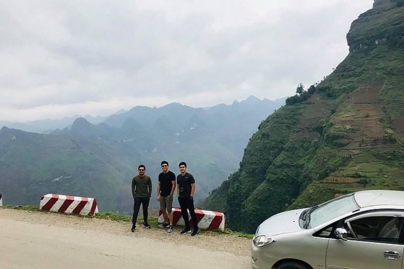 suv car ha giang loop tour