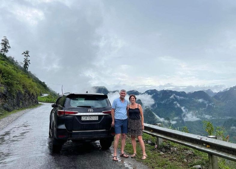 suv car ha giang loop tour