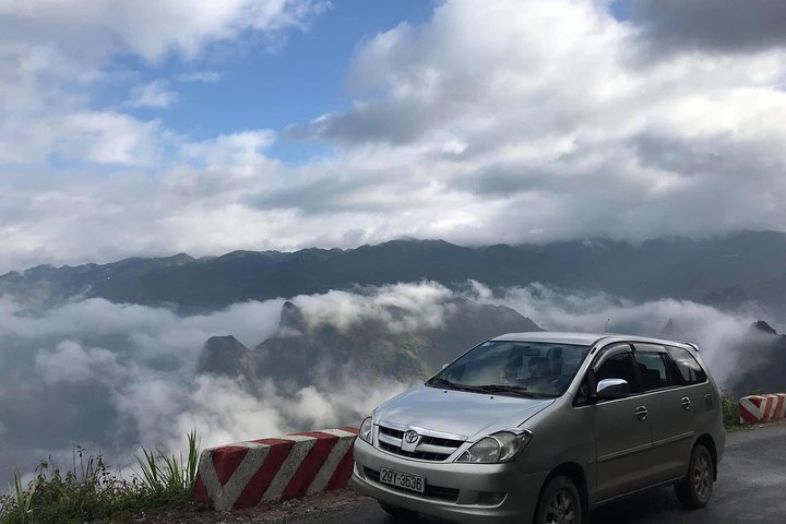 suv car ha giang loop tour