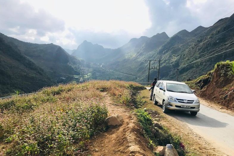 suv car ha giang loop tour
