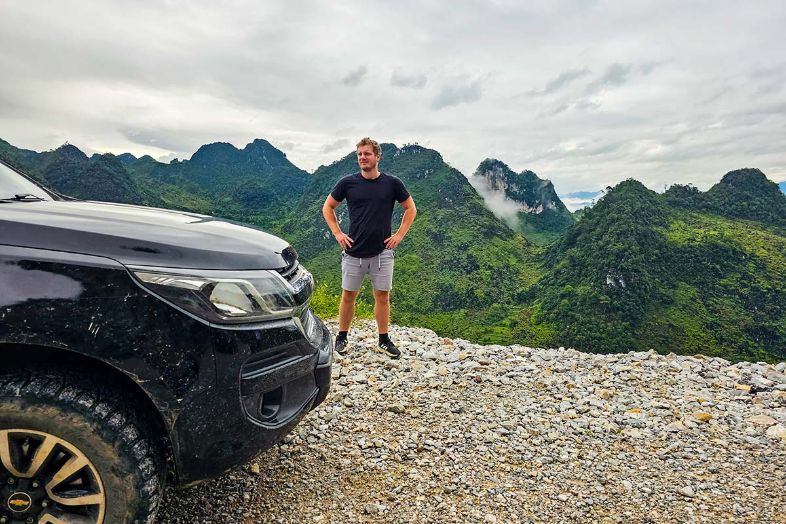 suv car ha giang loop tour